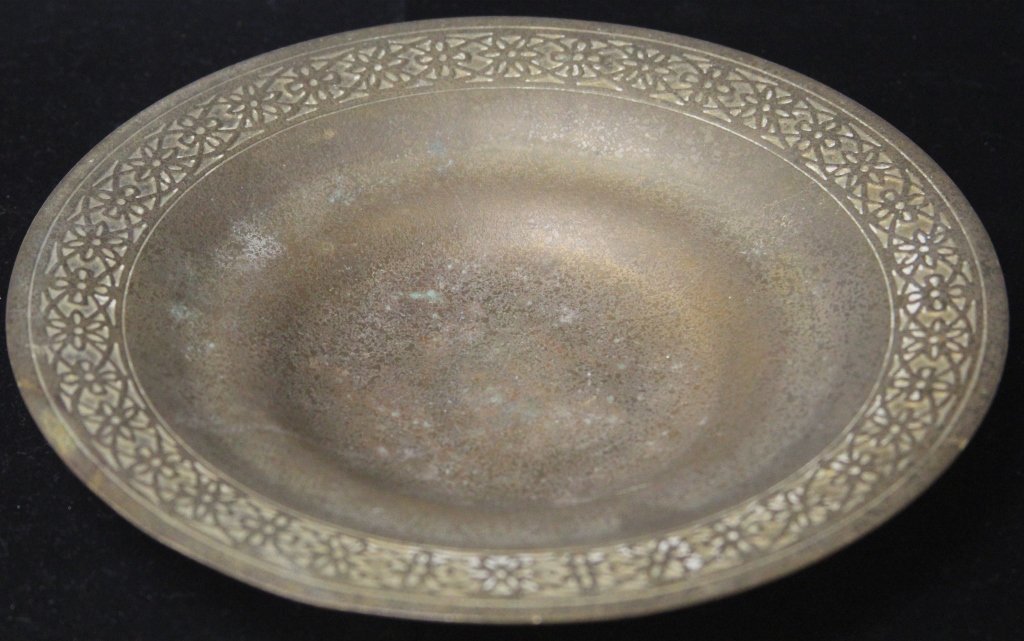 TIFFANY STUDIOS NEW YORK BRONZE BOWL: Diameter- 8 3/4"