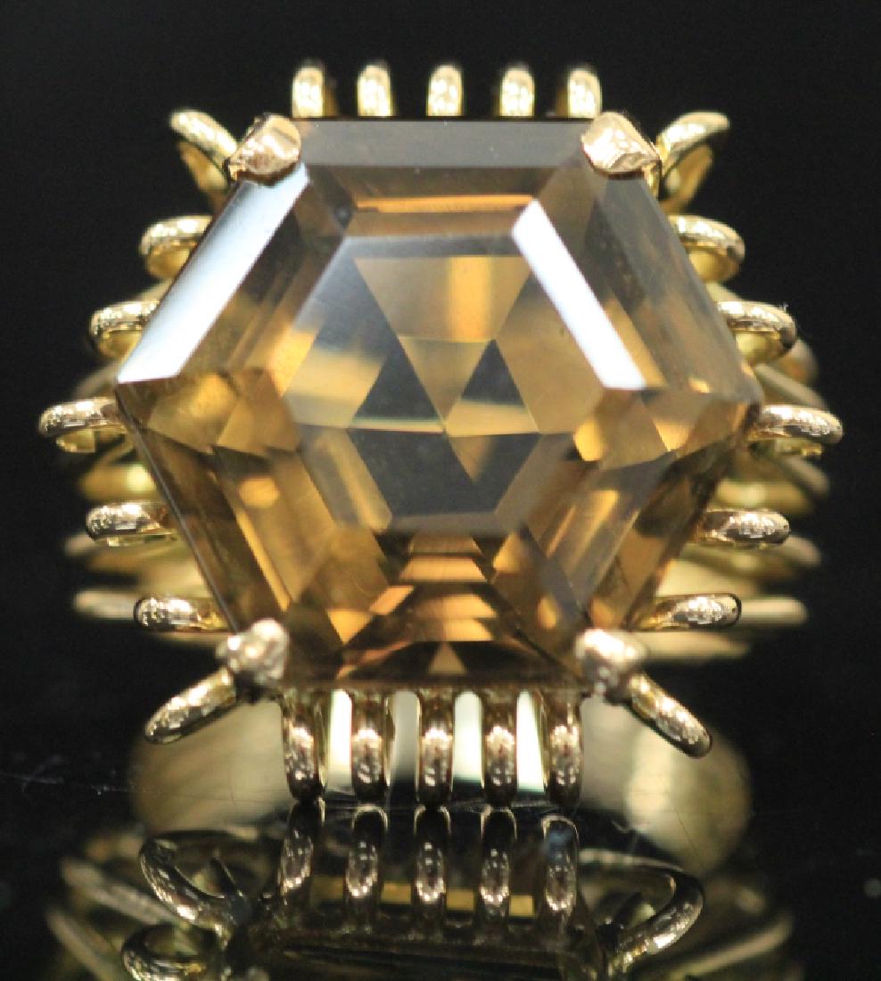 LADY'S SMOKEY QUARTZ 18KT GOLD RING (1 of 5)