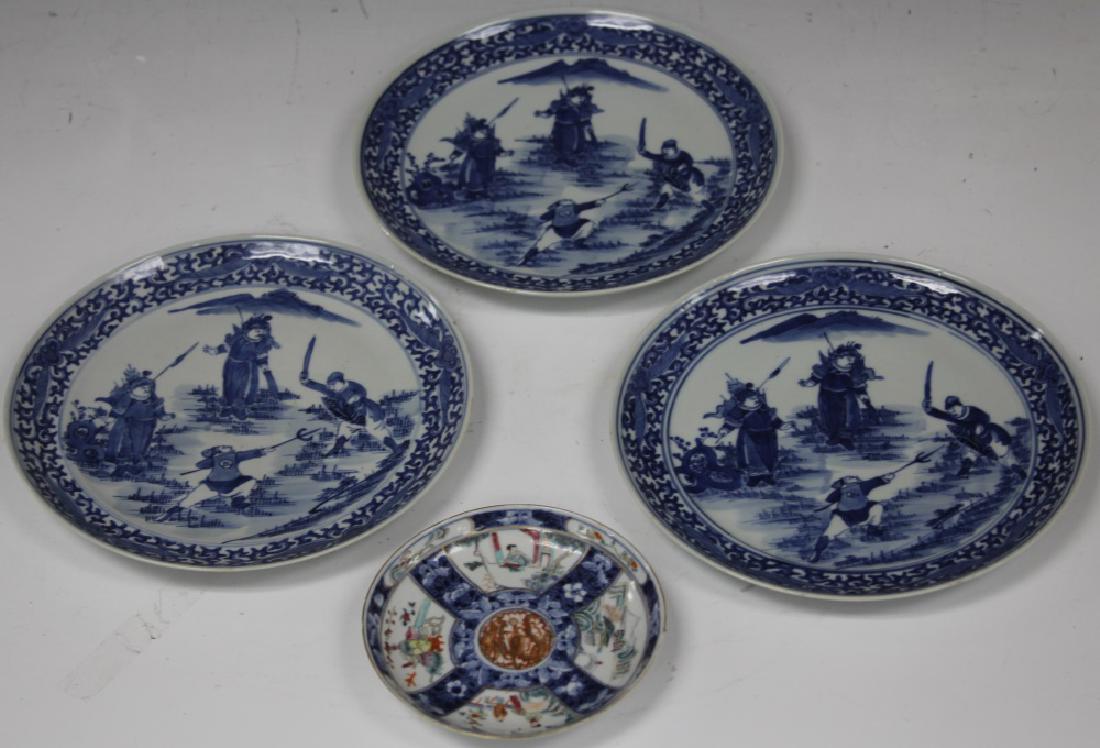 LOT OF (4) VINTAGE CHINESE PORCELAIN PLATES (1 of 4)