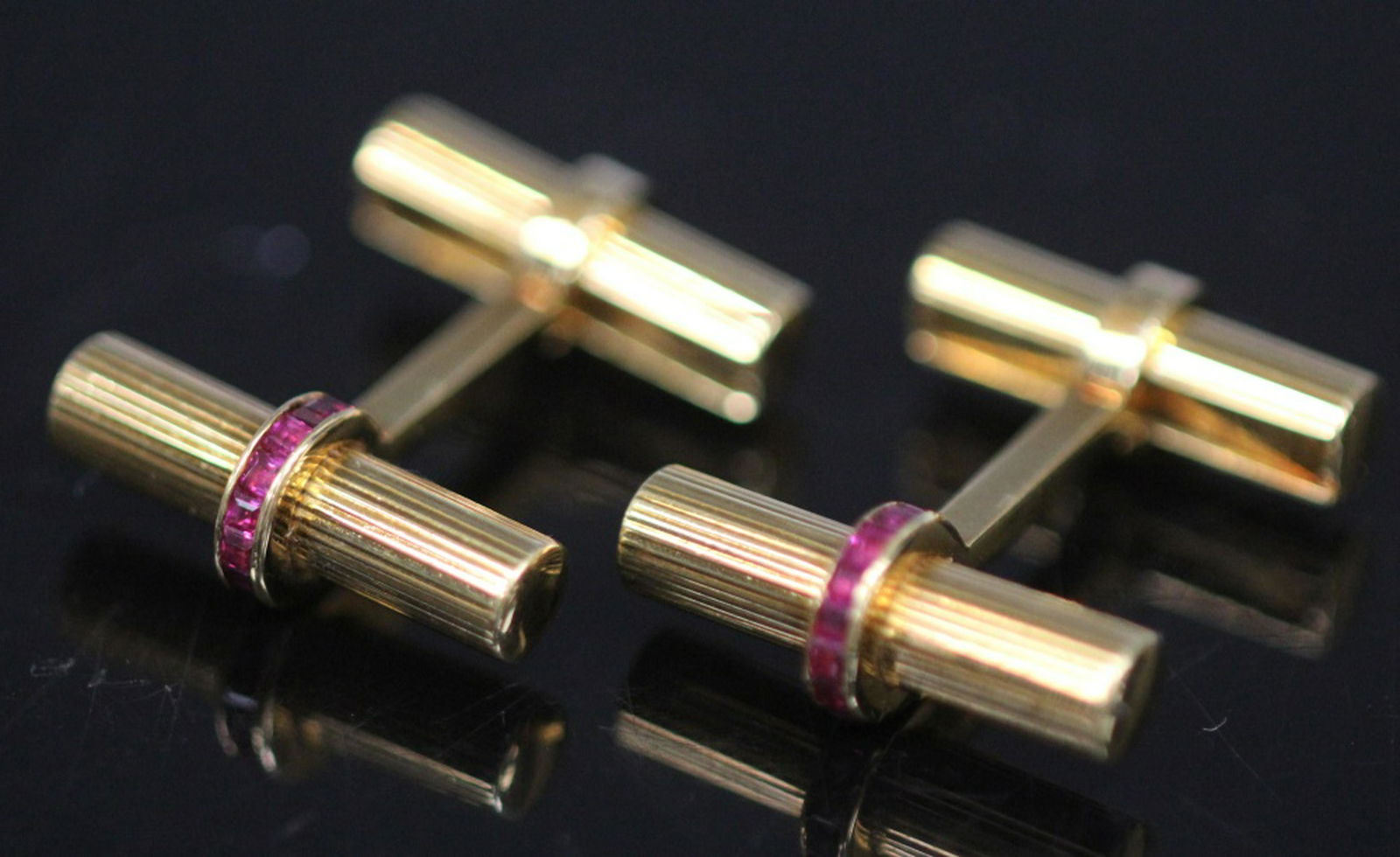 TIFFANY & CO. RUBY 18KT GOLD CUFF LINKS, 19 GRAMS (1 of 1)