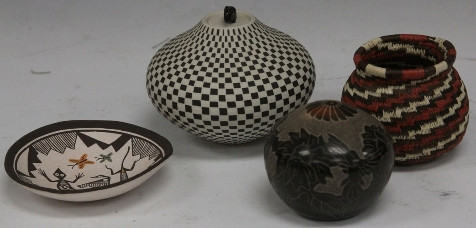 LOT OF (4) NATIVE AMERICAN POTTERY PCS. & BASKET (1 of 2)