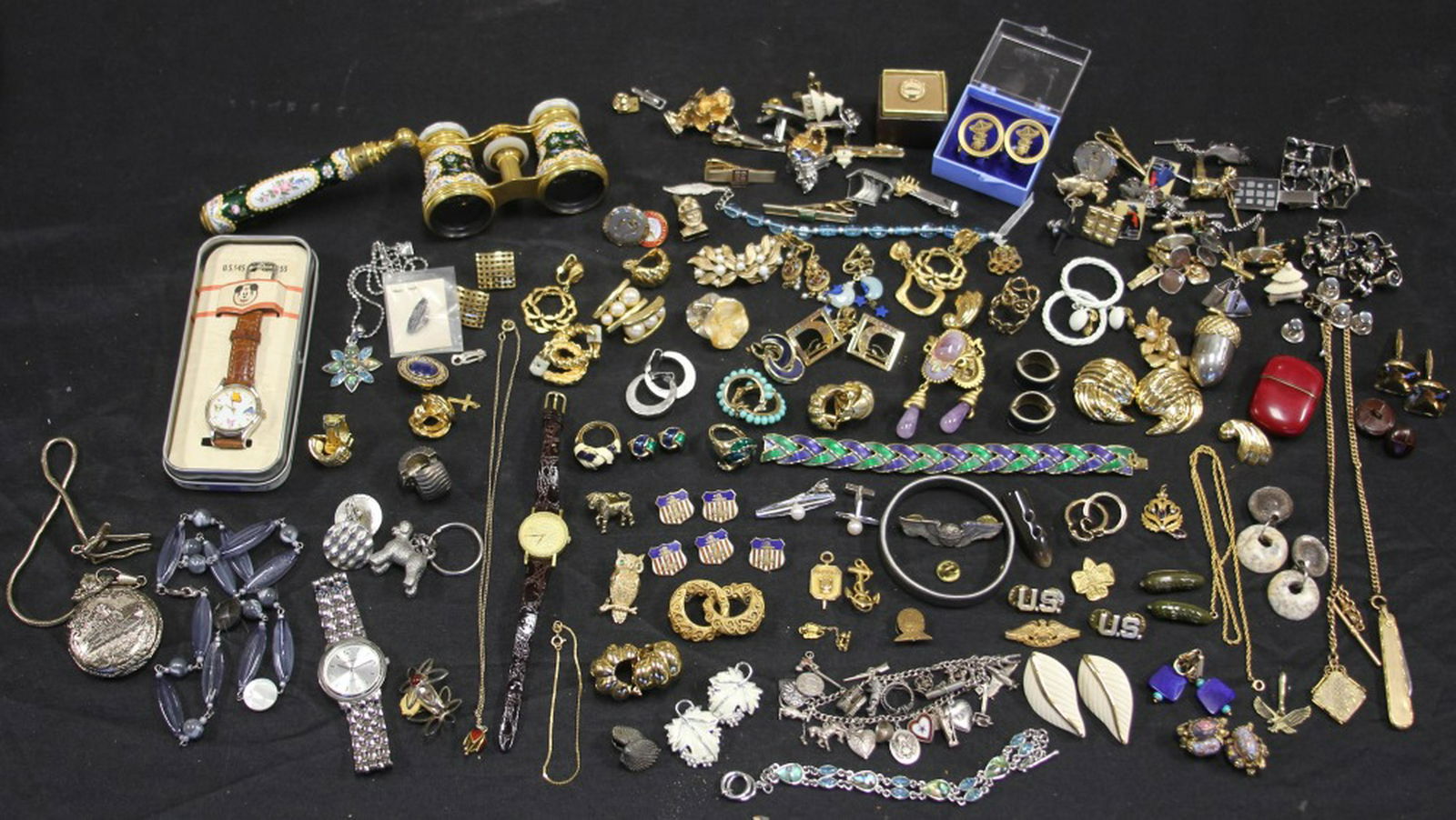 LOT OF ASSORTED VINTAGE COSTUME JEWELRY (1 of 7)