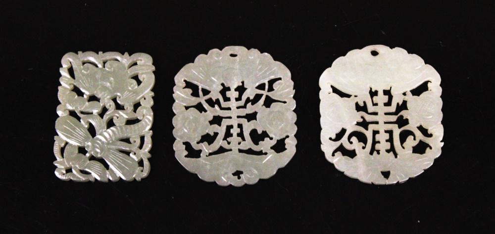 LOT OF (3) CHINESE CARVED JADE PENDANTS (1 of 2)