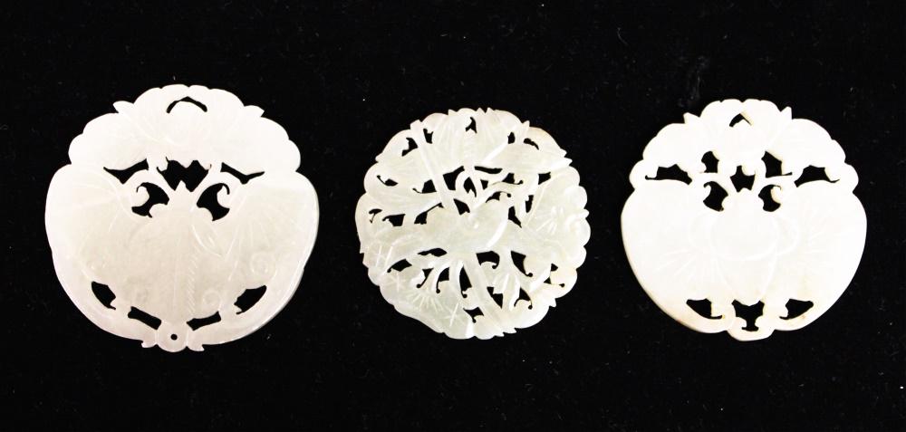 LOT OF (3) CHINESE CARVED JADE PENDANTS (1 of 2)