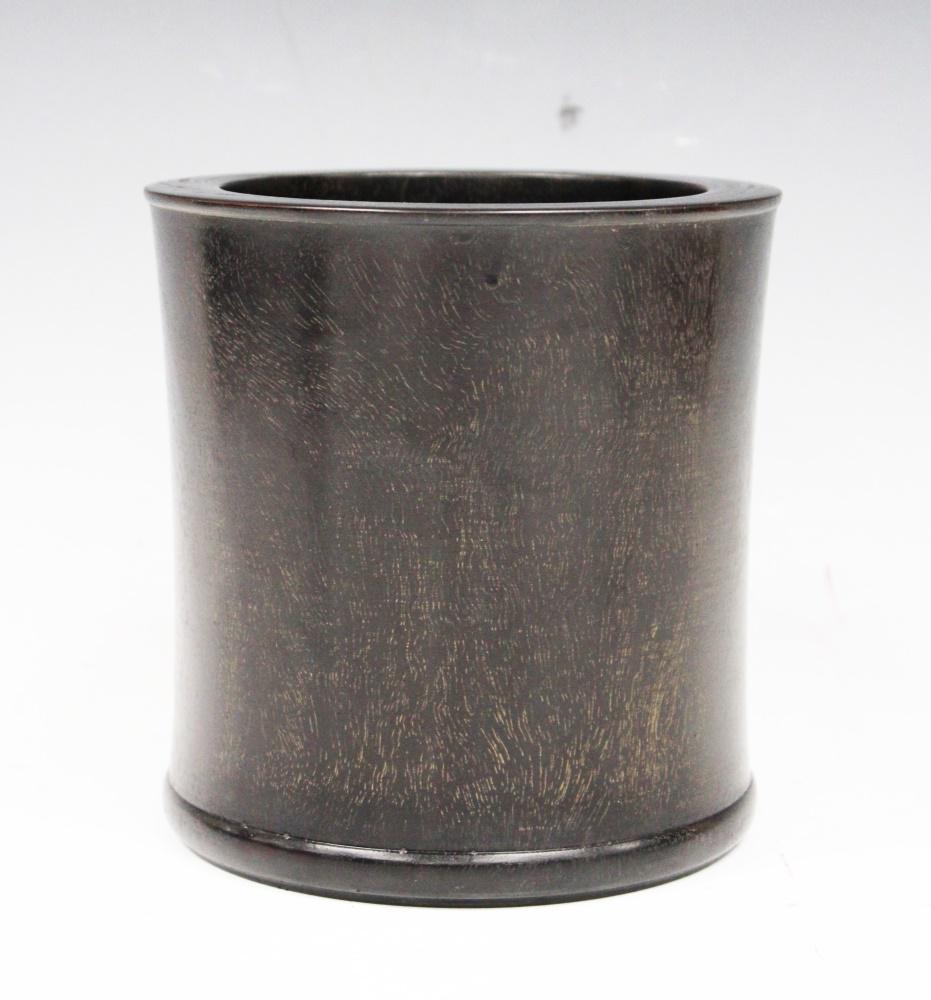 CHINESE WOOD BRUSH POT: Height - 6" Diameter - 6" In house shipping within US $35 plus insurance