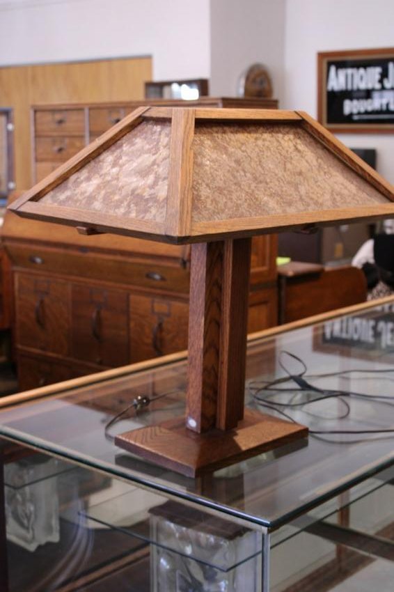ARTS & CRAFTS OAK DESK LAMP WITH MICA SHADE (1 of 1)