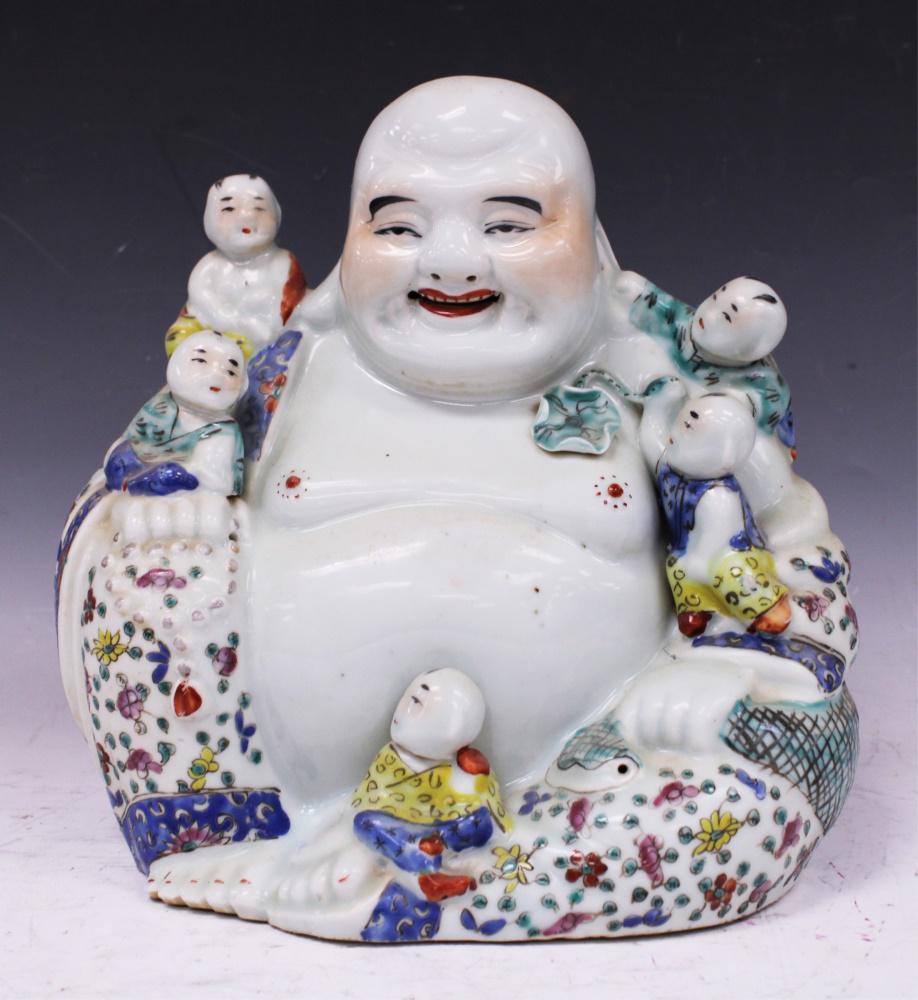 CHINESE VINTAGE  PORCELAIN SEATED BUDDHA (1 of 12)