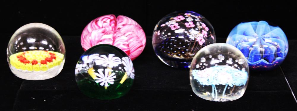 LOT (6) VINTAGE GLASS PAPERWEIGHTS (1 of 4)
