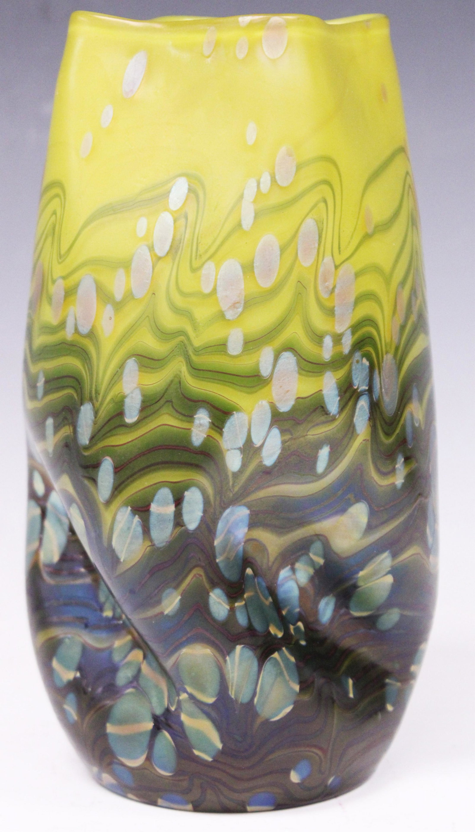 ART GLASS VASE IN THE MANNER OF LOETZ: Height- 7 1/2" Shipping U.S. for $35 plus insurance