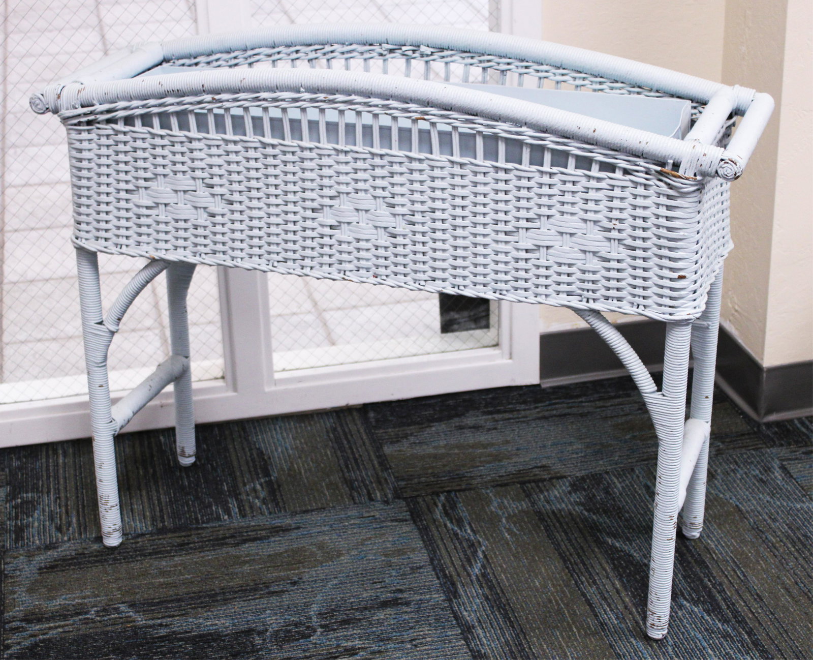VINTAGE WICKER PAINTED PLANT STAND (1 of 1)