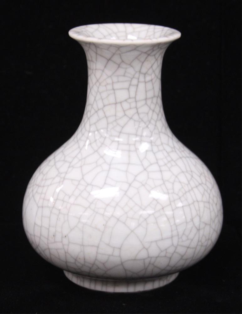 CHINESE CRACKLED FINISH WHITE PORCELAIN VASE (1 of 5)