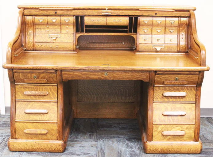 Leopold Oak Roll Top Desk With Full Interior