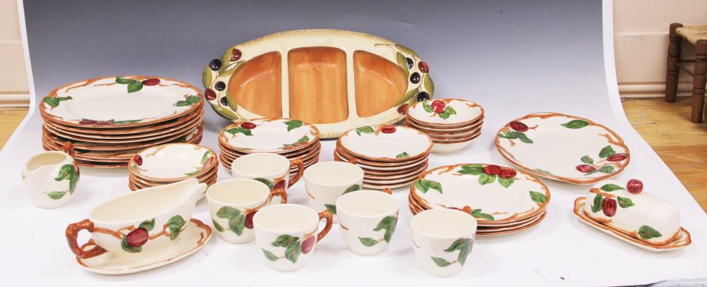 FRANCISCAN CHINA W/ MODERN ITALIAN SERVING DISH (1 of 4)