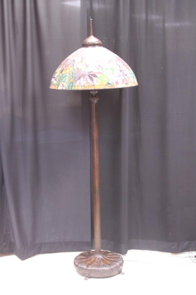 TIFFANY STYLE LEADED GLASS BRONZE FLOOR LAMP (1 of 4)