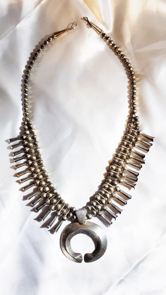 NATIVE AMERICAN SILVER SQUASH BLOSSON NECKLACE: Weight- 169 grams
