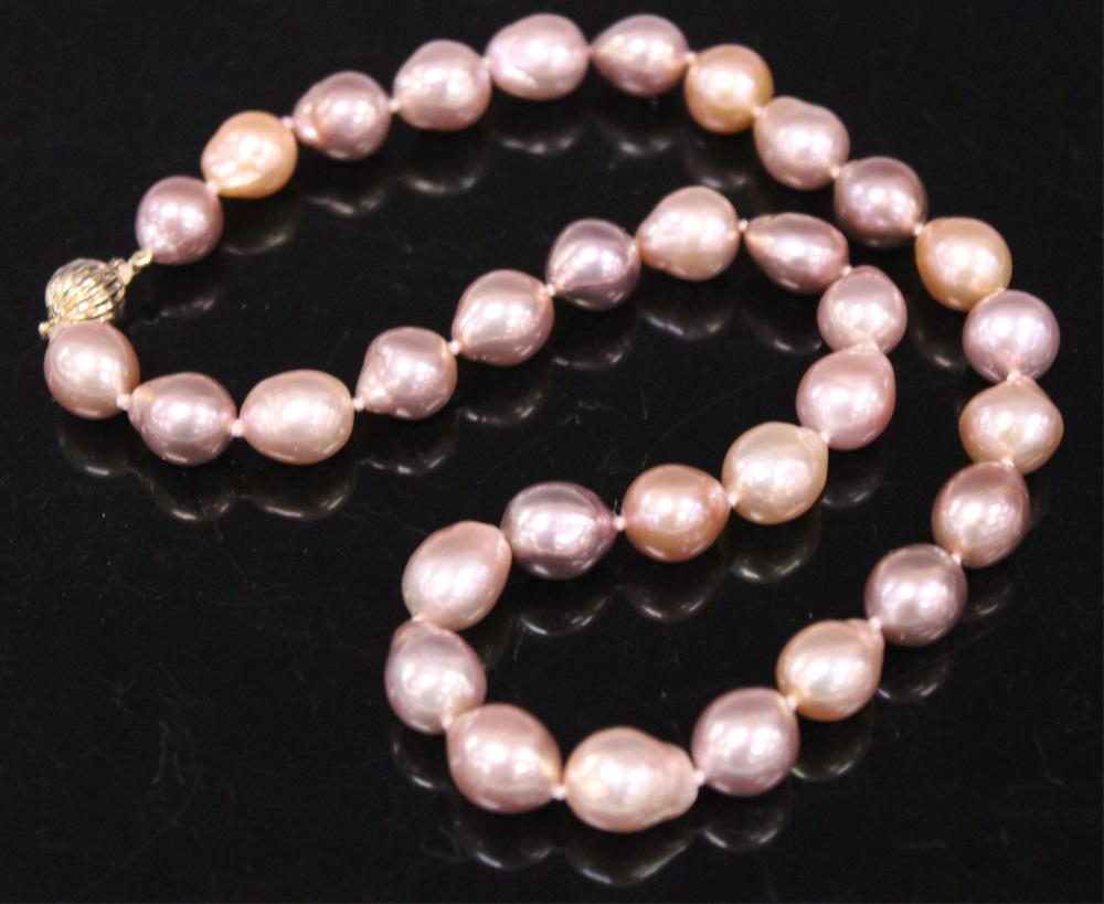 LADYS PEARL NECKLACE W/ 14KT CLASP: Length- 16" Weight- 58 grams Pearls size - 8 to 10mmShipping U.S. for $15 plus insurance