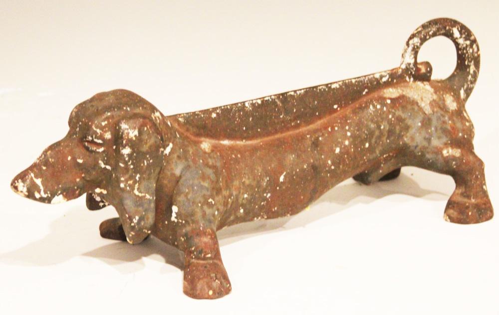 CAST IRON VINTAGE DACHSHUND BOOT SCRAPER (1 of 1)