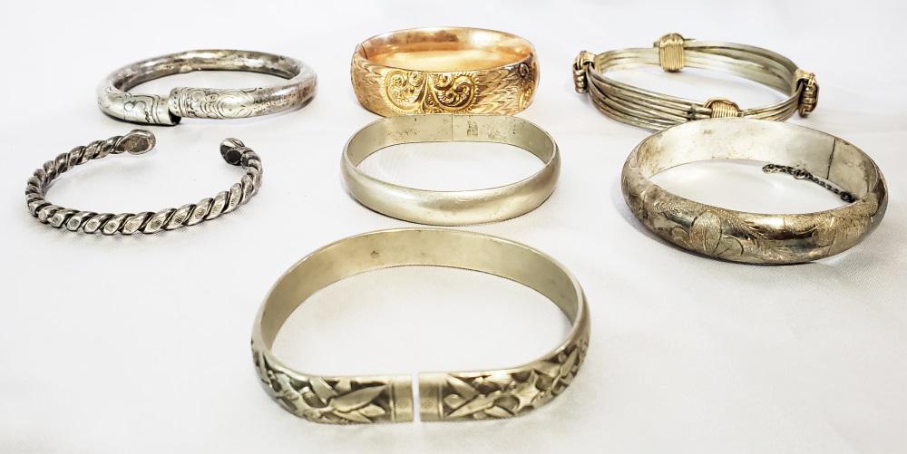 LOT OF (7) VINTAGE BRACELETS (1 of 3)