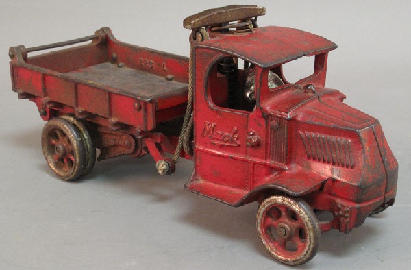 ARCADE CAST IRON "MACK" DUMP TRUCK length: 12" : ARCADE CAST IRON "MACK" DUMP TRUCK length: 12"