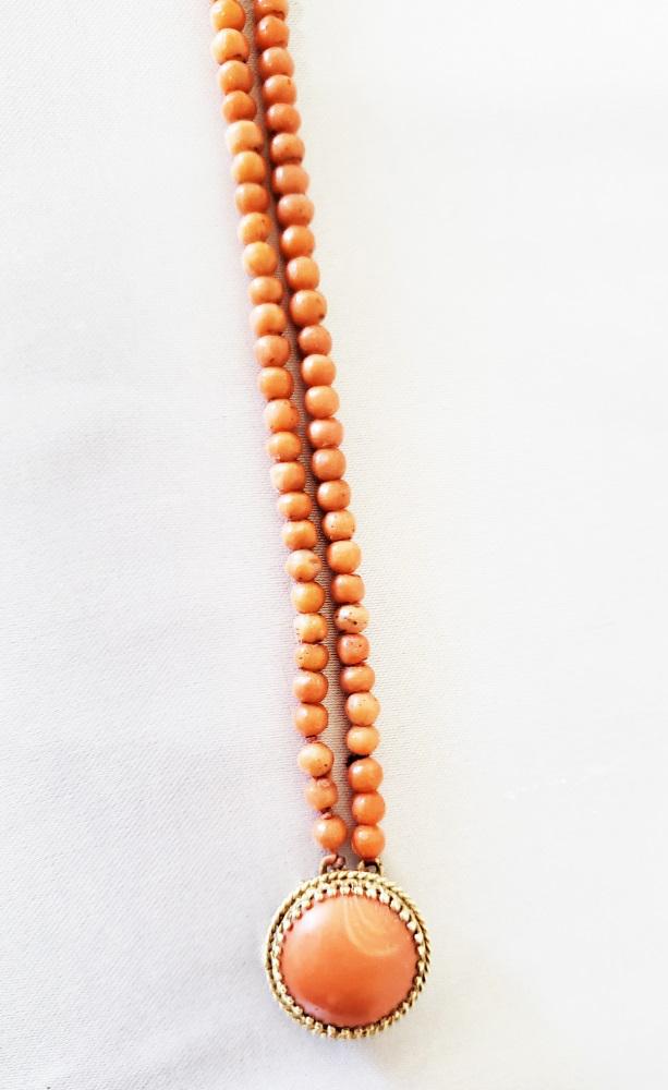 LADYS CORAL BEADED 14KT STAMPED NECKLACE: Weight- 30 grams Length- 17" Shipping U.S. $20 plus insurance