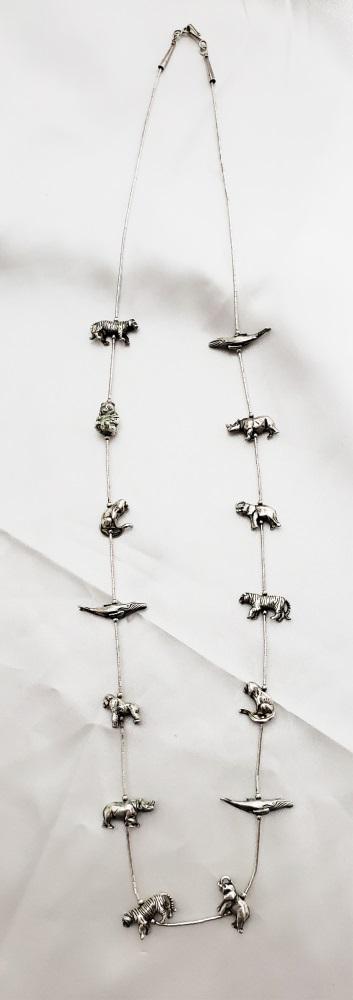 NATIVE AMERICAN FETISH STERLING NECKLACE: with .925 stamp mark Weight- 51 grams Shipping U.S. $20 plus insurance