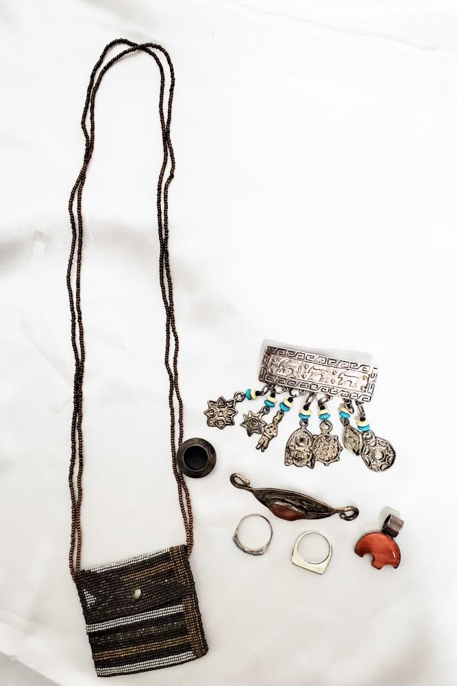 SOUTHWEST JEWELRY, RINGS, PENDANTS- TOTAL (7) PCS.: Weight- 55 grams Shipping U.S. $20 plus insurance