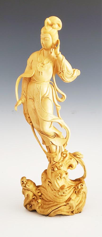 CHINESE CARVED QUAN YIN STATUE, 20TH C.: Height- 19" Shipping U.S. $40 plus insurance