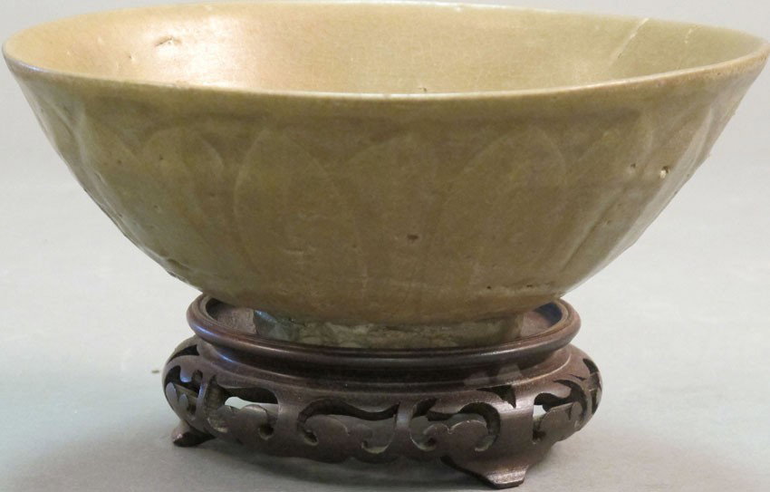 SONG DYNASTY CELADON BOWL with stand diameter: 7 1: SONG DYNASTY CELADON BOWL with stand diameter: 7 1/8" note: two chips in the rim estimate 100-200