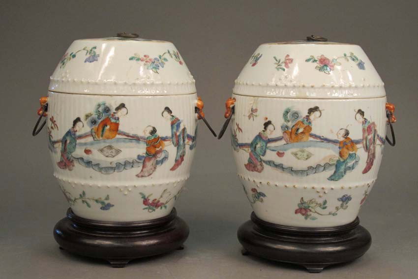 PAIR OF CHINESE PORCELAIN CONTAINERS with painted: PAIR OF CHINESE PORCELAIN CONTAINERS with painted decoration and a stand height without stand: 7 1/4" estimate 600-900