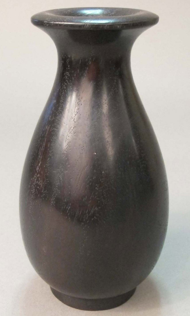 CHINESE ZITAN CARVED VASE height: 7" estimate 300-: CHINESE ZITAN CARVED VASE height: 7" estimate 300-500