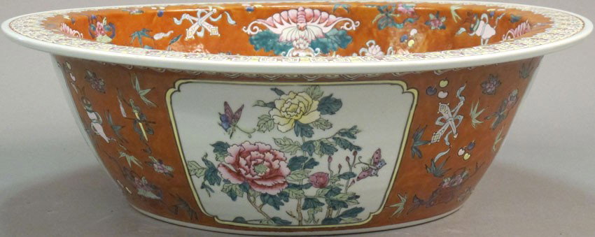 CHINESE PORCELAIN BOWL diameter: 15 5/8" estimate : CHINESE PORCELAIN BOWL diameter: 15 5/8" estimate 300-500