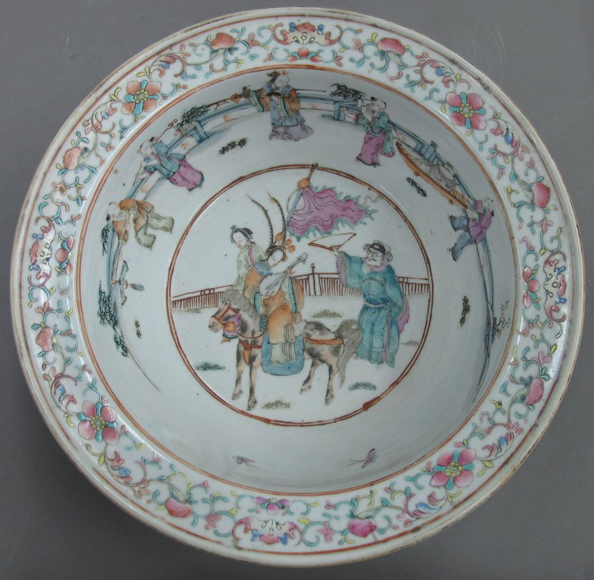 LOT OF (2) CHINESE PORCELAIN PAINTED BOWLS circ: LOT OF (2) CHINESE PORCELAIN PAINTED BOWLS circa late 19th- early 20th century diameter- 11/2"