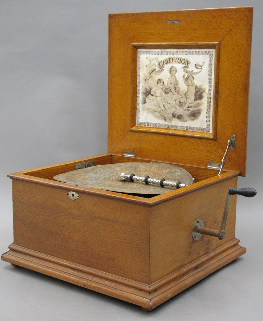 CRITERION MUSIC BOX with (10) disks disks 11 1