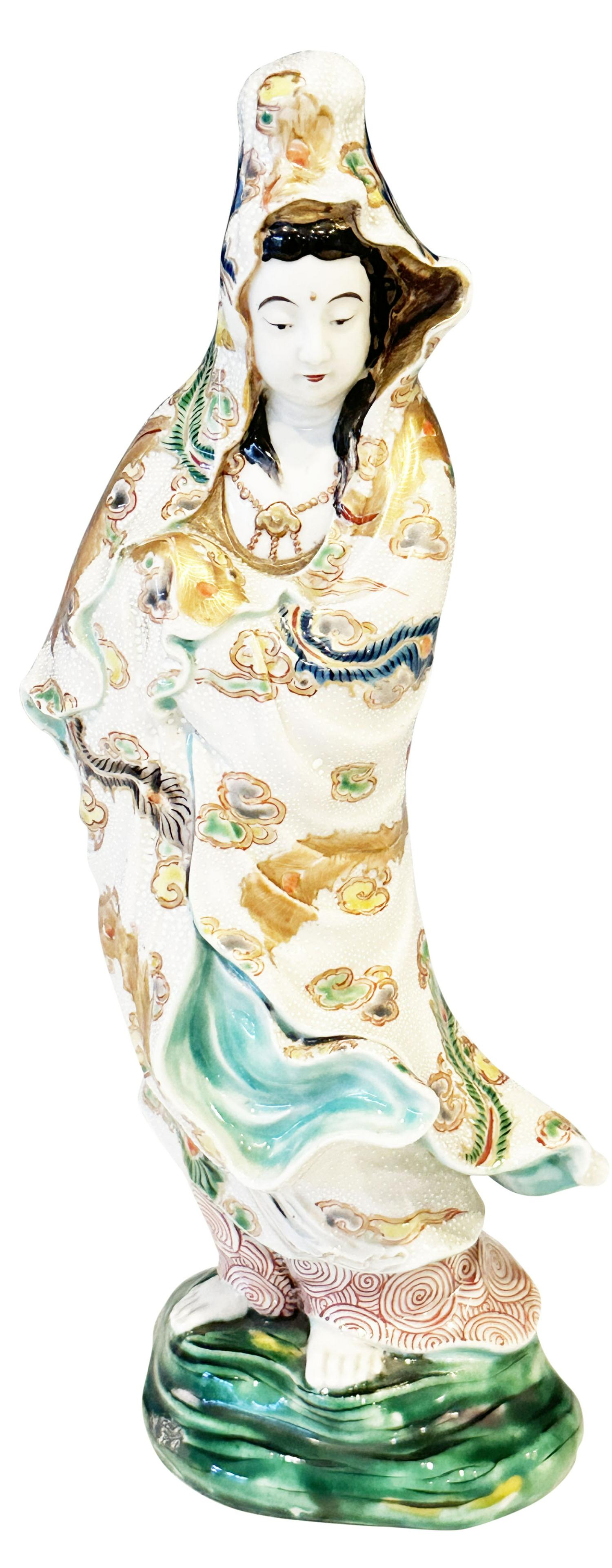CHINESE VINTAGE PORCELAIN QUAN YIN STATUE: Height- 12" Shipping U.S. $45 plus insurance