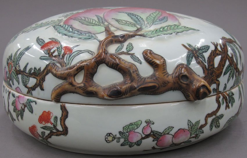 CHINESE PORCELAIN COVERED BOX with mark on botto: CHINESE PORCELAIN COVERED BOX with mark on bottom diameter- 15"