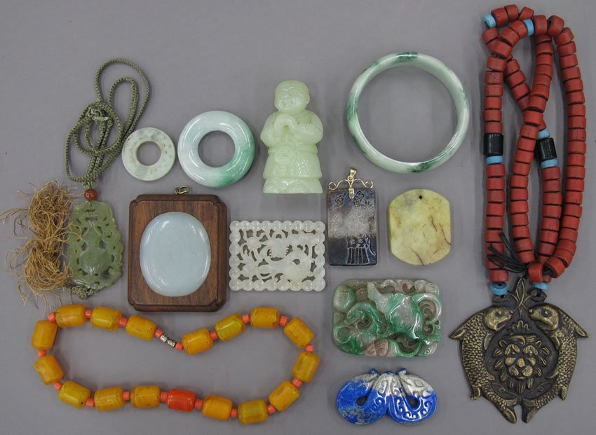 LOT OF (13) ASIAN ITEMS includes bracelets, neck: LOT OF (13) ASIAN ITEMS includes bracelets, necklaces, and jade carvings