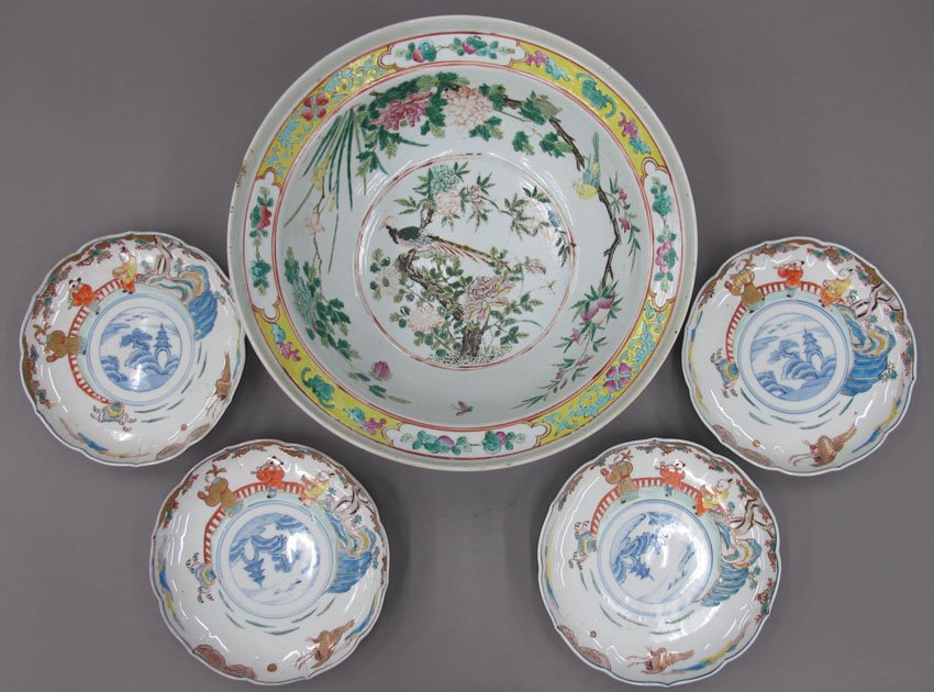 LOT OF (5) CHINESE PORCELAIN ITEMS includes plat: LOT OF (5) CHINESE PORCELAIN ITEMS includes plates and large wash basin diameter- 8 1/2", 15"