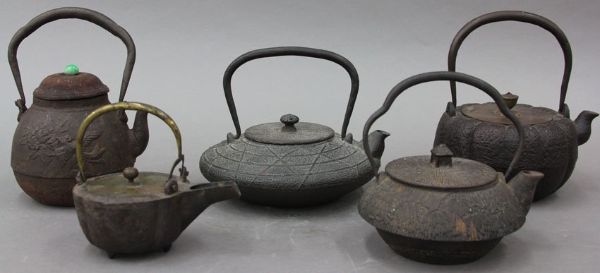 LOT OF (5) JAPANESE CAST METAL TEAPOTS circa 19: LOT OF (5) JAPANESE CAST METAL TEAPOTS circa 19th/20th century heights- 2 1/4"- 4 3/4" note- Carmel Estate