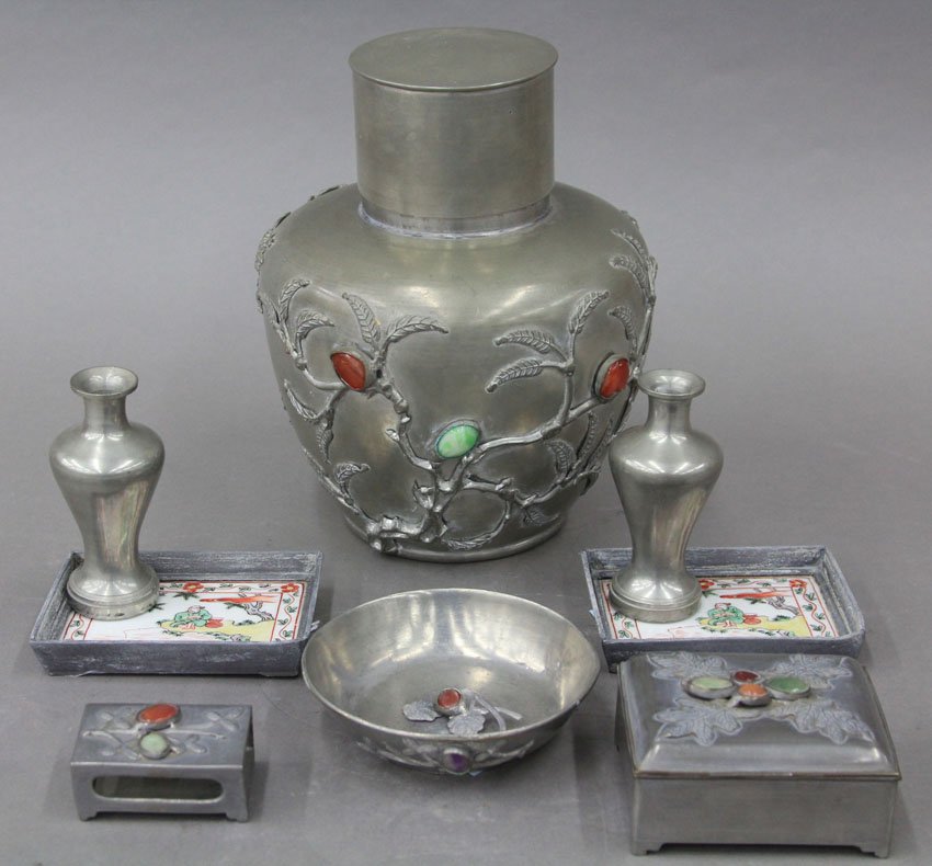 LOT OF PEWTER OBJECTS ash tray, tea caddy, box,: LOT OF PEWTER OBJECTS ash tray, tea caddy, box, pair of vases early 20th century
