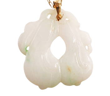 CHINESE CARVED WHITE JADE AND 14KT NECKLACE: Shipping U.S. $15 plus insurance