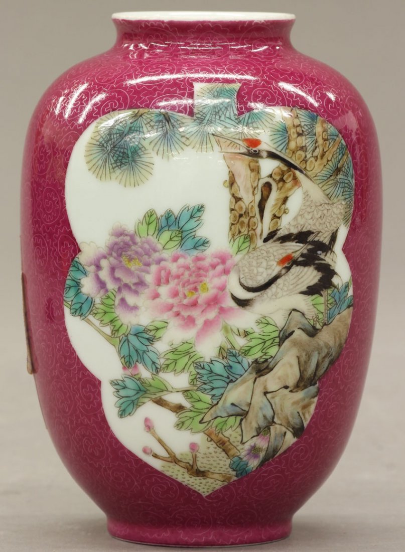 CHINESE FAMILLE VERTE PORCELAIN VASE with six cha: CHINESE FAMILLE VERTE PORCELAIN VASE with six character mark height- 5"
