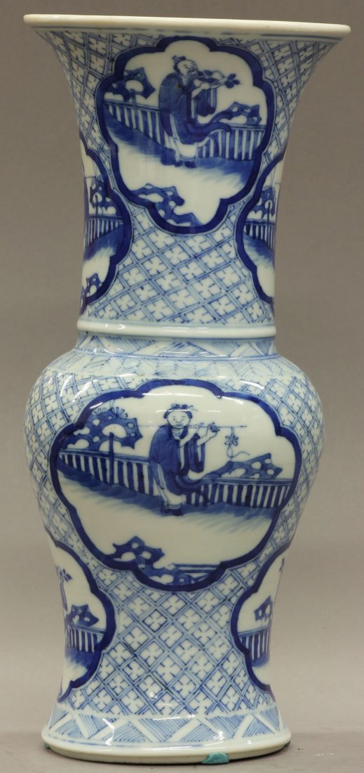 VINTAGE CHINESE BLUE AND WHITE PORCELAIN VASE wi: VINTAGE CHINESE BLUE AND WHITE PORCELAIN VASE with mark height- 11 1/2"