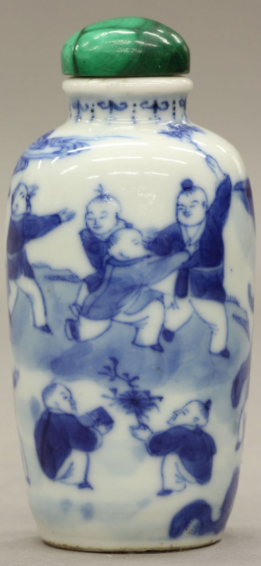 QING DYNASTY BLUE AND WHITE PORCELAIN SNUFF BOTTL: QING DYNASTY BLUE AND WHITE PORCELAIN SNUFF BOTTLE with mark height- 3"