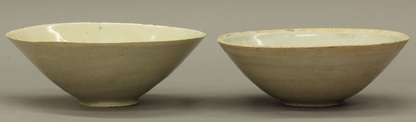 LOT OF (2) SUNG DYNASTY CELADON BOWLS diameter- 6: LOT OF (2) SUNG DYNASTY CELADON BOWLS diameter- 6 1/2", 6 5/8" note- chips to rim