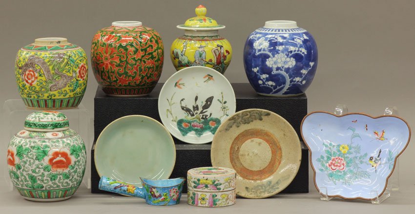 LOT OF (11) CHINESE DECORATIVE ITEMS ginger jar, : LOT OF (11) CHINESE DECORATIVE ITEMS ginger jar, trays, stacking box width- 3 1/4", 7"