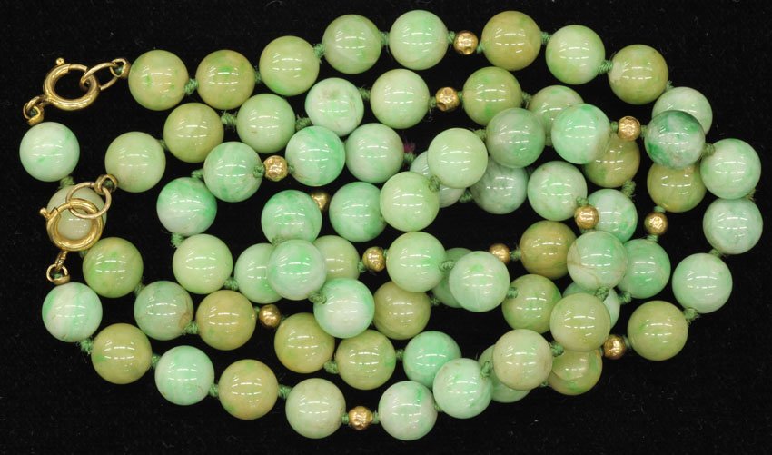 CHINESE JADE NECKLACE : CHINESE JADE NECKLACE