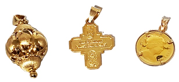 LOT OF (3) 14KT Y.G. PENDANTS