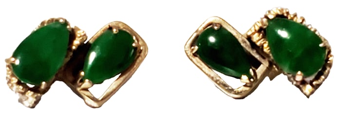PAIR OF JADE 14KT EARRINGS