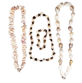 LADYS TRIPLE STRAND GOLDEN PEARL NECKLACE