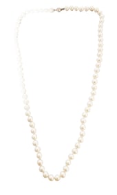 LADYS STRAND OF PEARL NECKLACE W/ STERLING CLASP